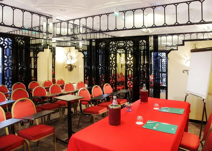 拜亚帝国酒店 酒店 4*