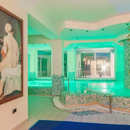 Baia Imperiale Hotel 4*