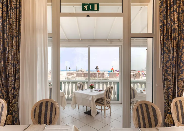 Отель Baia Imperiale 4*